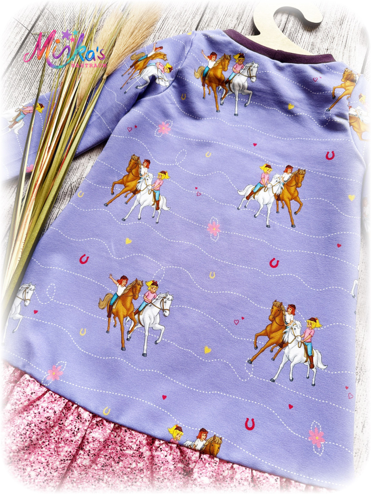 Kleid "Lieblingspferde lila" Gr. 122